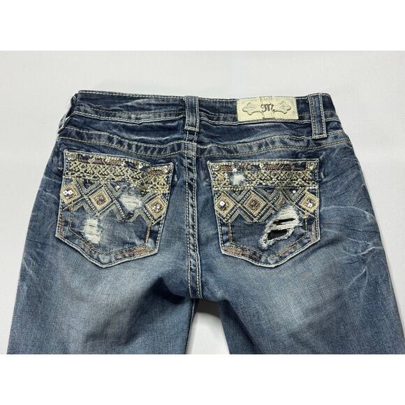 Miss Me Women's Mid-Rise Capri Sequence Embroidered Blue Jeans - Sz 26 (27x20.5) - Picture 4 of 7